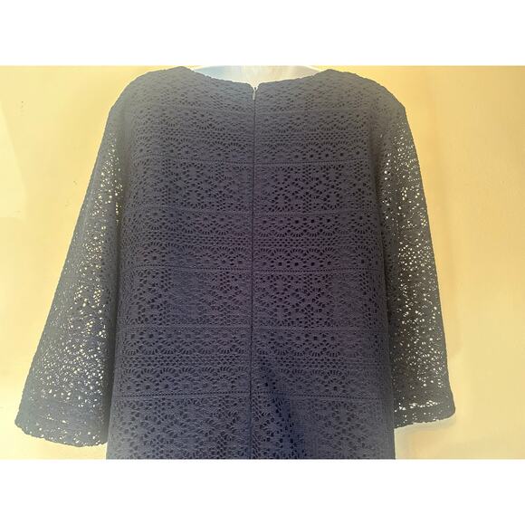 Chicos Dress Navy Blue Lace Overlay Sheath 3/4 Sleeve Notch V Neck Size 2 - Picture 11 of 13
